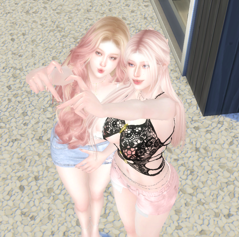 Rebeca and Lizbeth Duncan