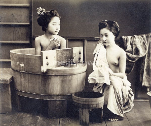 japanese voyeur girls room