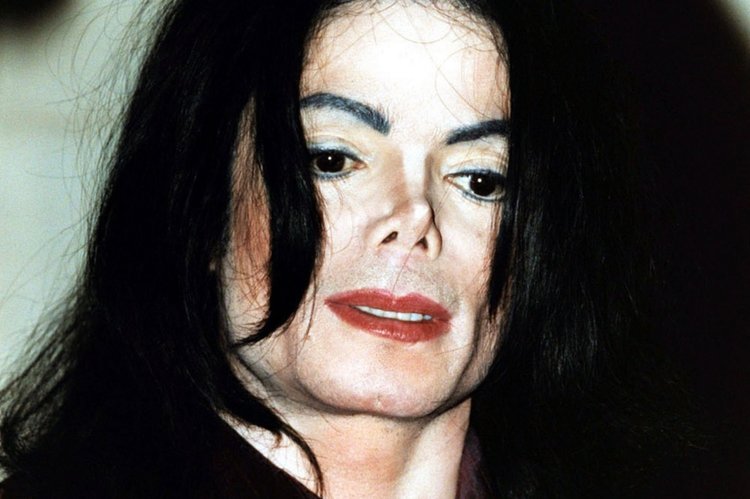 Michael-Jackson-before-and-after-plastic-surgery-20.thumb.jpg.d496814ec04081d387044b57652bf1e6.jpg