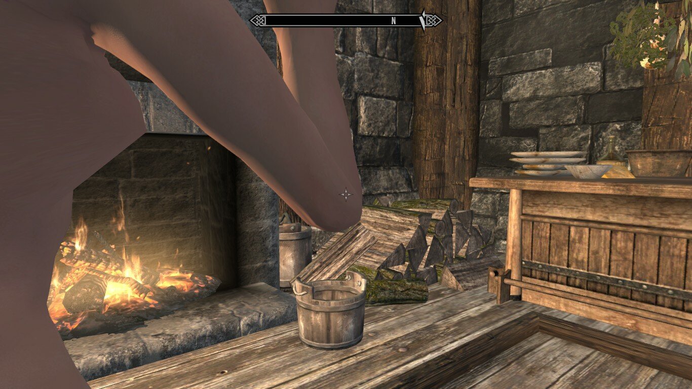 Mesh Under Arm Stretching And Moving With Arm On Body Mesh Skyrim